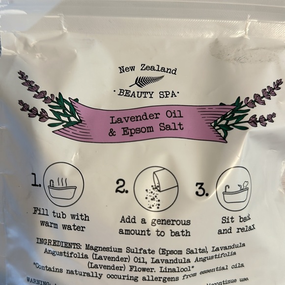 New Zealand Beauty Spa Lavender Oil & Epsom Salt Relaxing Bath Soak 35.3 oz - Picture 5 of 6